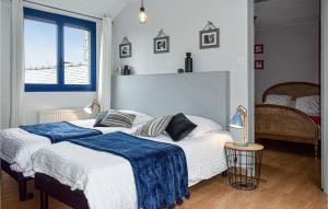 เตียงในห้องที่ Stunning Home In Trzlan-bgard With 3 Bedrooms And Wifi
