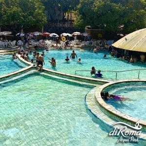 Imperio Romano com um 1dia no Acqua Park, Splash e Slide tesisinde veya buraya yakın yüzme havuzu