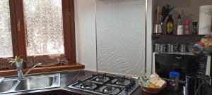 A kitchen or kitchenette at Casa Lilla 1 e 2