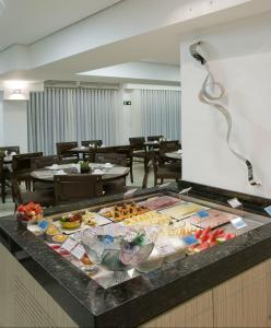 Comida no hotel ou em algum lugar perto