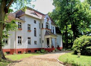 Budova, kde se vila nachází