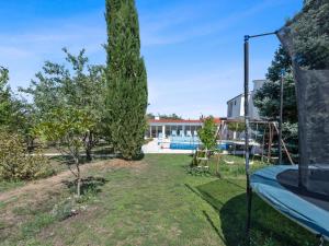 Bazén v ubytování Holiday Home in Neoric with Sauna nebo v jeho okolí
