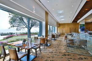 Restorāns vai citas vietas, kur ieturēt maltīti, naktsmītnē Hotel Hyundai by Lahan Mokpo