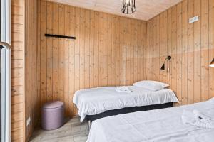Postel nebo postele na pokoji v ubytování Topcamp Onsakervika - Tyrifjorden