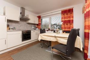 Kuchnia lub aneks kuchenny w obiekcie Appartement Imelda