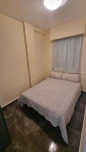 Posteľ alebo postele v izbe v ubytovaní 1 bedroom apartment in La Mata beach
