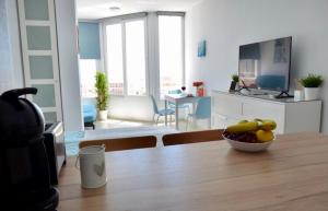 Kuchyň nebo kuchyňský kout v ubytování Bright studio apt. with sea view and pool + 6 fotografií