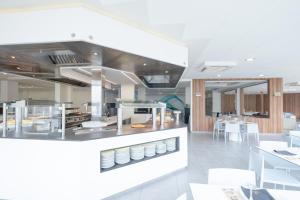 Kuchyň nebo kuchyňský kout v ubytování Gran Hotel Las Fuentes