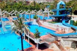 Bazén v ubytovaní Benal Beach 907 alebo v jeho blízkosti
