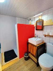 Kuchyňa alebo kuchynka v ubytovaní Chalet Ailleurs Appartement à Molines en Queyras