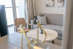 Posezení v ubytování City View I 1 Bedroom Apartment I Golf Vita, Damac Hills