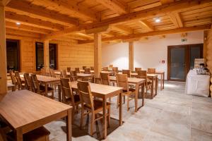 Restaurace v ubytování Rezort pri jazere Podbanské