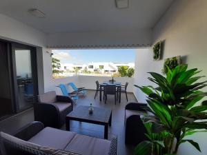 A seating area at Marta & Lorenzo Apartment. Fuerteventura