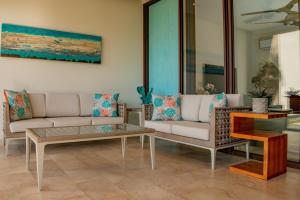 Istumisnurk majutusasutuses Aromo Townhouse with private pool Reserva Conchal