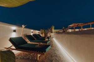 Posezení v ubytování Kenzara Suites & Pool, Your private escape