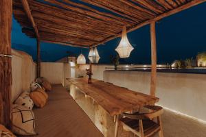 Posezení v ubytování Kenzara Suites & Pool, Your private escape