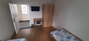 Billede fra billedgalleriet på Hostel Iliana Общежитие Илияна i Elin Pelin + 42 billeder