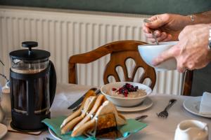 Jídlo v penzionu nebo okolí + 35 fotografií