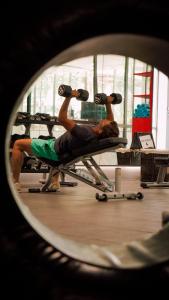Fitness centrum a/nebo fitness zařízení v ubytování Avani Plus Khao Lak Resort