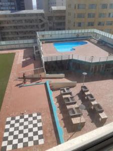 Bazén v ubytování 10 South Apartments nebo v jeho okolí