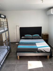 Fotografia z galérie ubytovania Appartement convivial à Cervione, 35 m², piscine partagée v destinácii Cervione