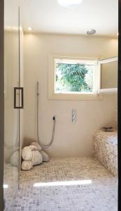 Koupelna v ubytování Aegea - romantic, private and undisturbed