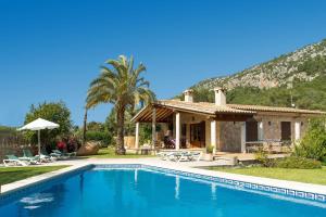 Bazén v ubytovaní Sa Pobla - 40796 Mallorca5 alebo v jeho blízkosti