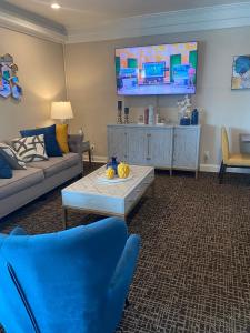 Гостиная зона в Fairview Inn - Greensboro Airport