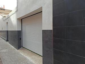 Zdjęcie z galerii obiektu Casa cerca de la playa con patio y garaje privado w mieście Puerto de Sagunto