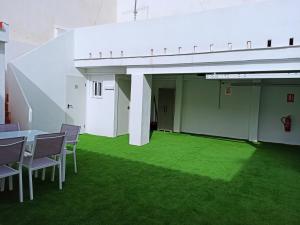 Zdjęcie z galerii obiektu Casa cerca de la playa con patio y garaje privado w mieście Puerto de Sagunto