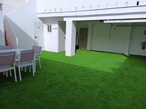 Zdjęcie z galerii obiektu Casa cerca de la playa con patio y garaje privado w mieście Puerto de Sagunto