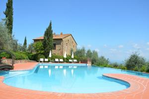 Bazén v ubytovaní Agriturismo Rigone in Chianti alebo v jeho blízkosti