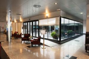 A seating area at Sercotel Princesa De Eboli