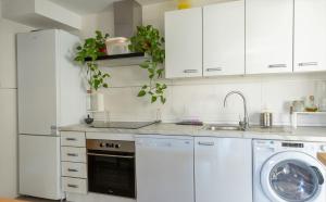 Kuchnia lub aneks kuchenny w obiekcie Casa Rural Lavanda con Piscina