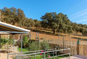 Zdjęcie z galerii obiektu Casa Rural Lavanda con Piscina w mieście San Nicolás del Puerto