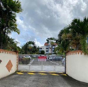 Ảnh trong thư viện ảnh của f3 location saisonnière détente tranquillité et belle vue ở Les Trois-Îlets