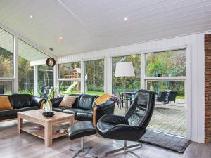Posezení v ubytování Luxury Spa Retreat in Arrild - By Traum Ferienwohnungen