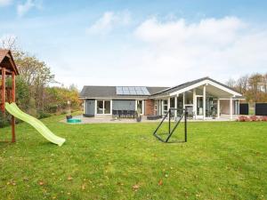Herní místnost nebo prostor pro děti v ubytování Luxury Spa Retreat in Arrild - By Traum Ferienwohnungen