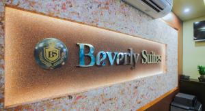BEVERLY SUITES的证书、奖牌、标识或其他文件