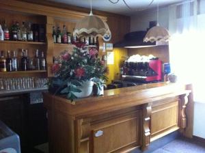 Lounge nebo bar v ubytování Albergo Gilda