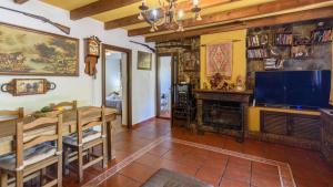 Zdjęcie z galerii obiektu Casa Rural la Sacri Guaro by Ruralidays w mieście Guaro