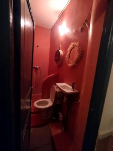 Bilik mandi di Kesh apartment +7 gambar