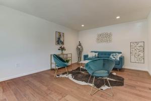 Billede fra billedgalleriet på @ Marbella Lane - Boho 'n Sleek Rtreat Pool Tble i Union City