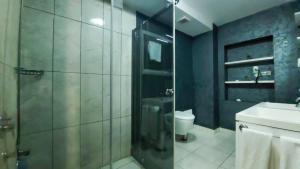 Koupelna v ubytování MOX Hotel Wellness & Spa