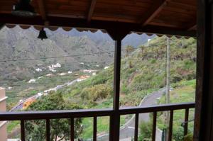 Zdjęcie z galerii obiektu Casa rural con Wifi y estupenda vista a la montaña en Hermigua w mieście Hermigua