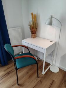 Fotografia z galérie ubytovania Uroczy apartament z miejscem na auto w garażu vo Varšave