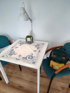 Fotografia z galérie ubytovania Uroczy apartament z miejscem na auto w garażu vo Varšave
