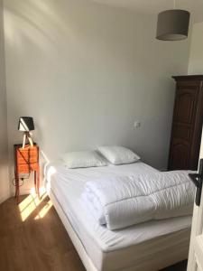 Zdjęcie z galerii obiektu Villa refaite à neuf à 200 mètres de la plage w mieście Soulac-sur-Mer