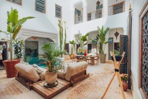 Posezení v ubytování Kenzara Suites & Pool, Your private escape