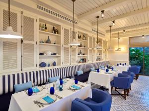 Posezení v ubytování Club Privé By Rixos Saadiyat